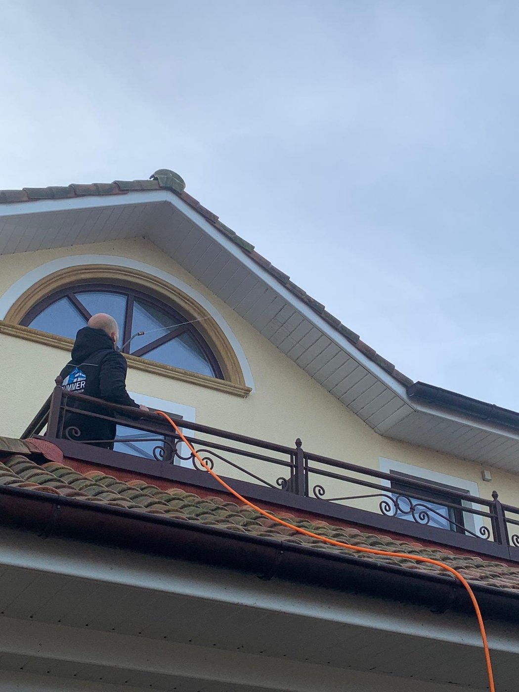Glasbewassing van woning op hoogte